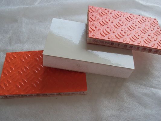 12 mm leichter Stoff Hochbelastungsbeständiges Kunststoff-PP-Honeycomb-Blatt für Van-Körper